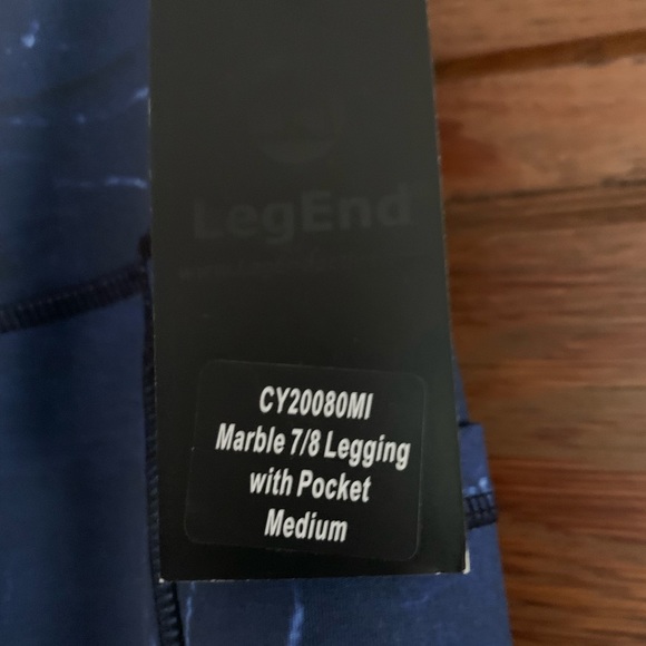LegEnd Active Leggings - Picture 3 of 4